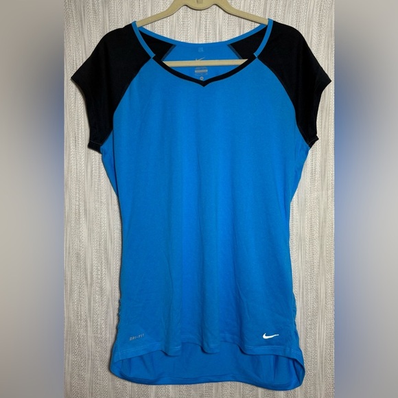 Nike Blue and Black Short Sleeve Tee - Picture 1 of 3